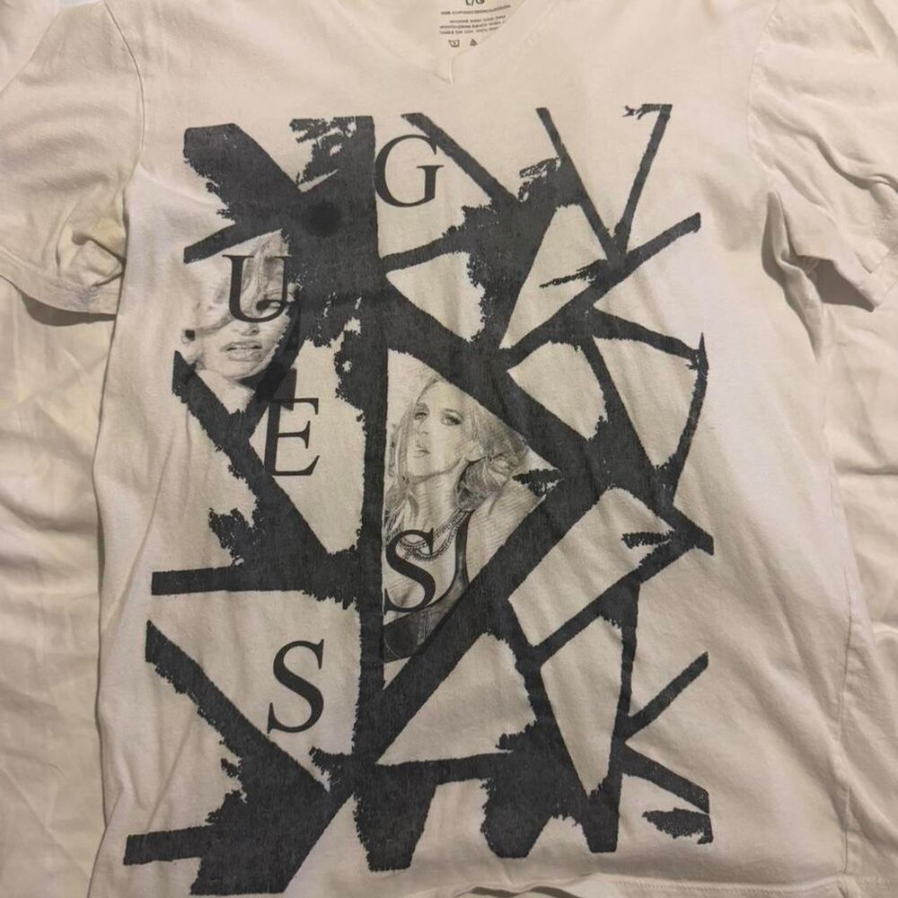 Guess Men's White Graphic T-shirt